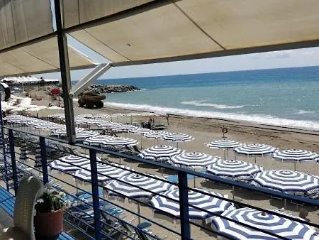 아파트 La Citta Sul Mare 36 *